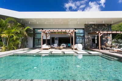 Luxury Villa Photo #6
