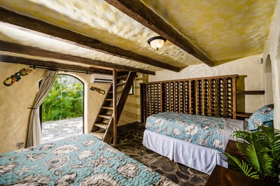 Luxury Villa Photo #30