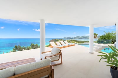 Luxury Villa Photo #9