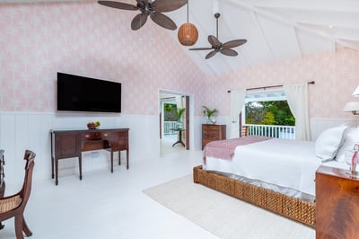 Luxury Villa Photo #39