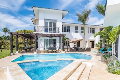 Luxury Villa Photo #4