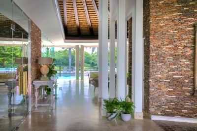 Luxury Villa Photo #22