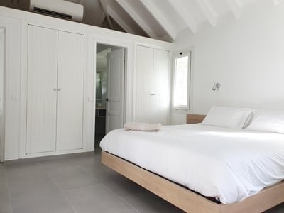 Luxury Villa Photo #28