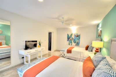 Luxury Villa Photo #24