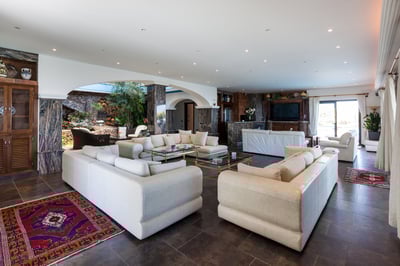 Luxury Villa Photo #25
