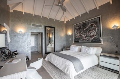 Luxury Villa Photo #27