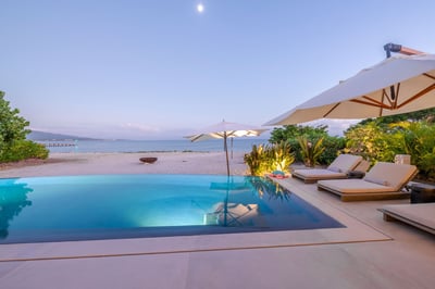 Luxury Villa Photo #13