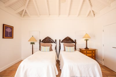 Luxury Villa Photo #22