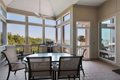 Luxury Villa Photo #4