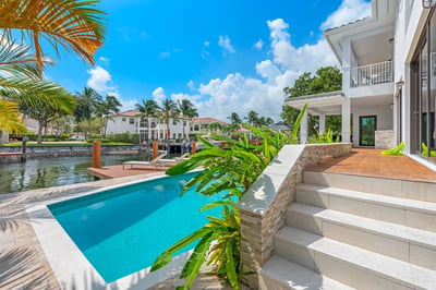 Luxury Villa Photo #7