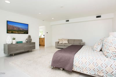 Luxury Villa Photo #26