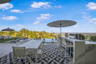 Luxury Villa Photo #11