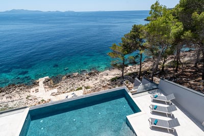 Luxury Villa Photo #11