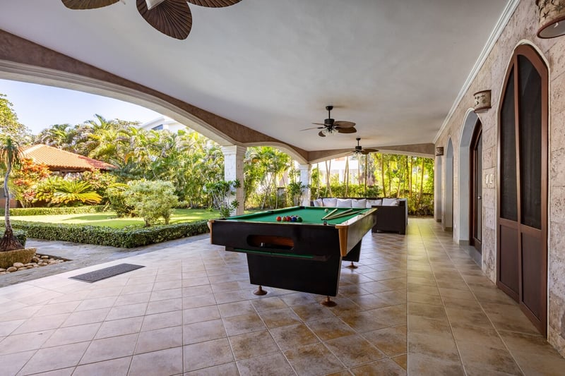 Colonial Beach Villa