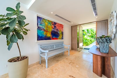 Luxury Villa Photo #21