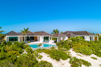Luxury Villa Photo #8