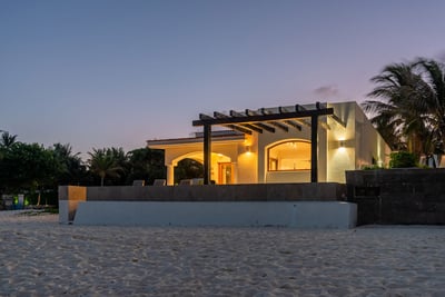 Luxury Villa Photo #37