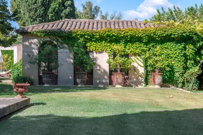 Luxury Villa Photo #6