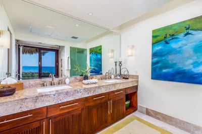 Luxury Villa Photo #43