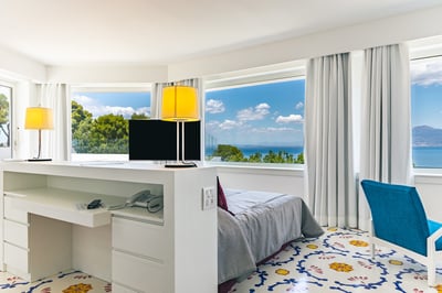 Luxury Villa Photo #16