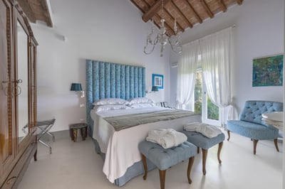 Luxury Villa Photo #42