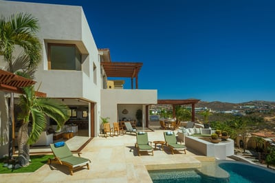 Luxury Villa Photo #10