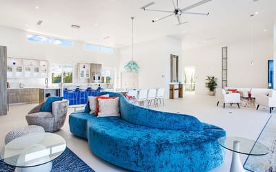Luxury Villa Photo #13