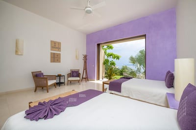 Luxury Villa Photo #40
