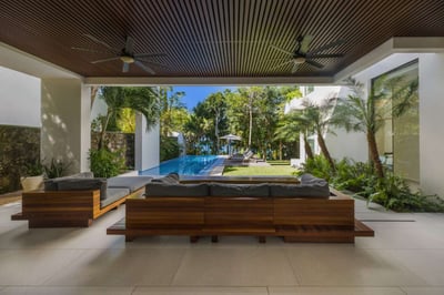 Luxury Villa Photo #9