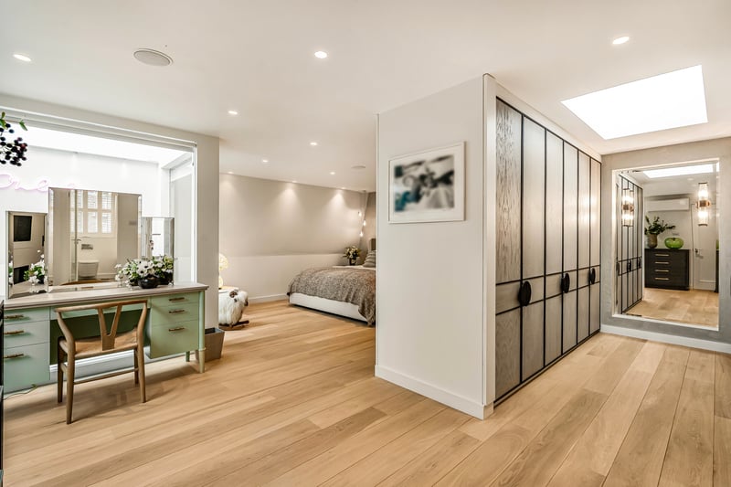 Pindock Mews
