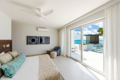 Luxury Villa Photo #17