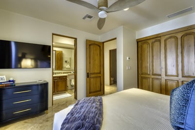 Luxury Villa Photo #25