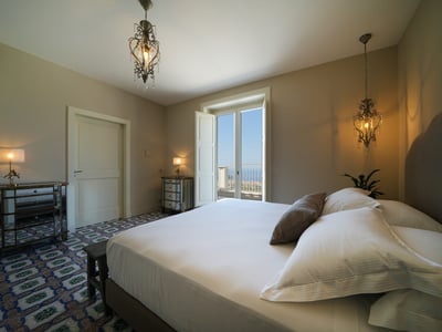 Luxury Villa Photo #36