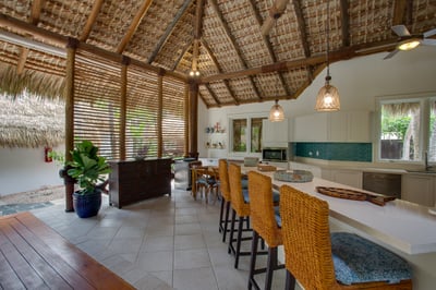 Luxury Villa Photo #18