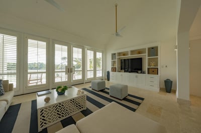 Arrecife 39 - Spacious 5BR villa near beach & golf