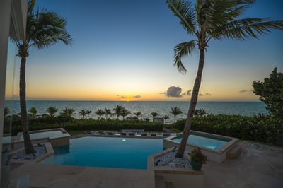 Luxury Villa Photo #15