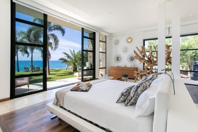 Luxury Villa Photo #41