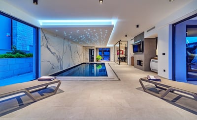 Luxury Villa Photo #7