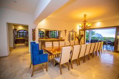 Luxury Villa Photo #21
