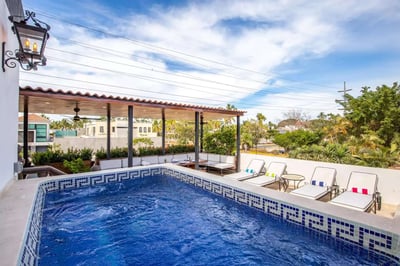Luxury Villa Photo #5