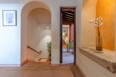 Luxury Villa Photo #34