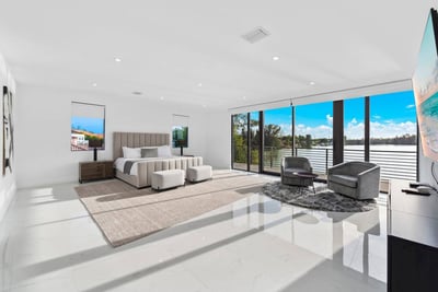 Luxury Villa Photo #26