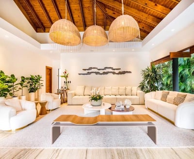 Luxury Villa Photo #8