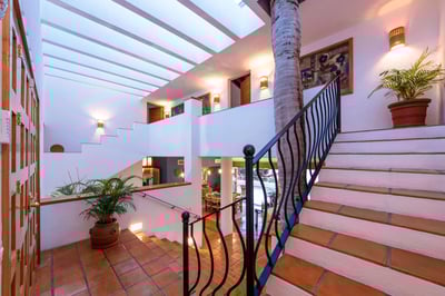 Luxury Villa Photo #12