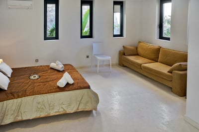 Luxury Villa Photo #21