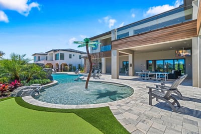 Luxury Villa Photo #7