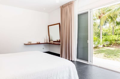 Luxury Villa Photo #36