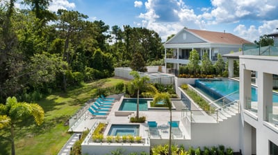 Luxury Villa Photo #4