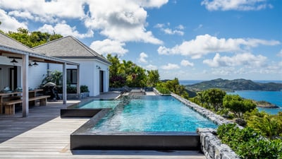 Luxury Villa Photo #4