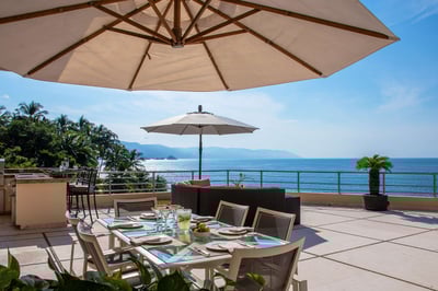 Luxury Villa Photo #11